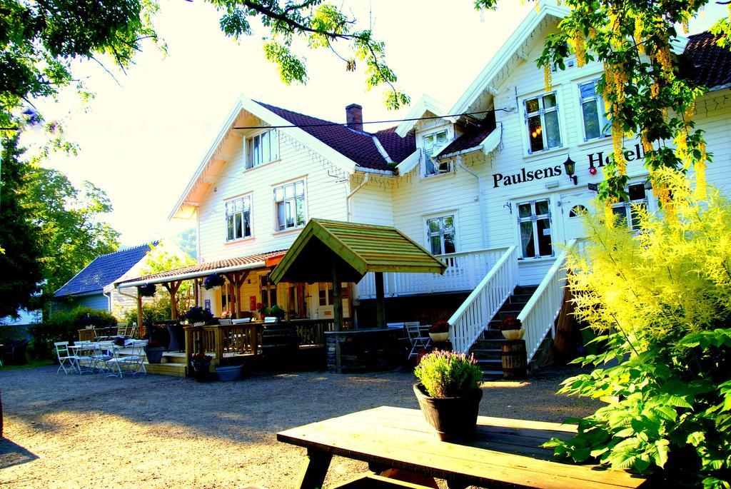 Paulsens Hotel Lyngdal Bagian luar foto