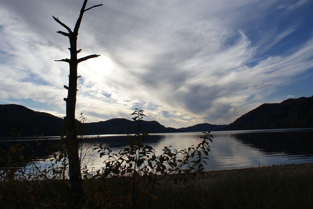 Paulsens Hotel Lyngdal Bagian luar foto