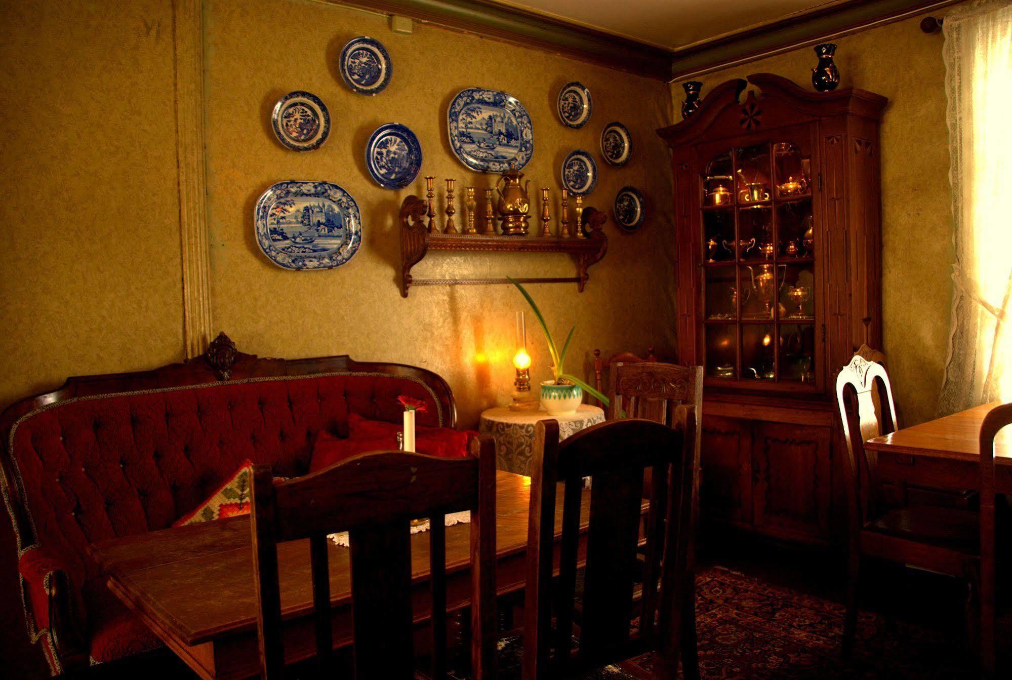 Paulsens Hotel Lyngdal Bagian luar foto