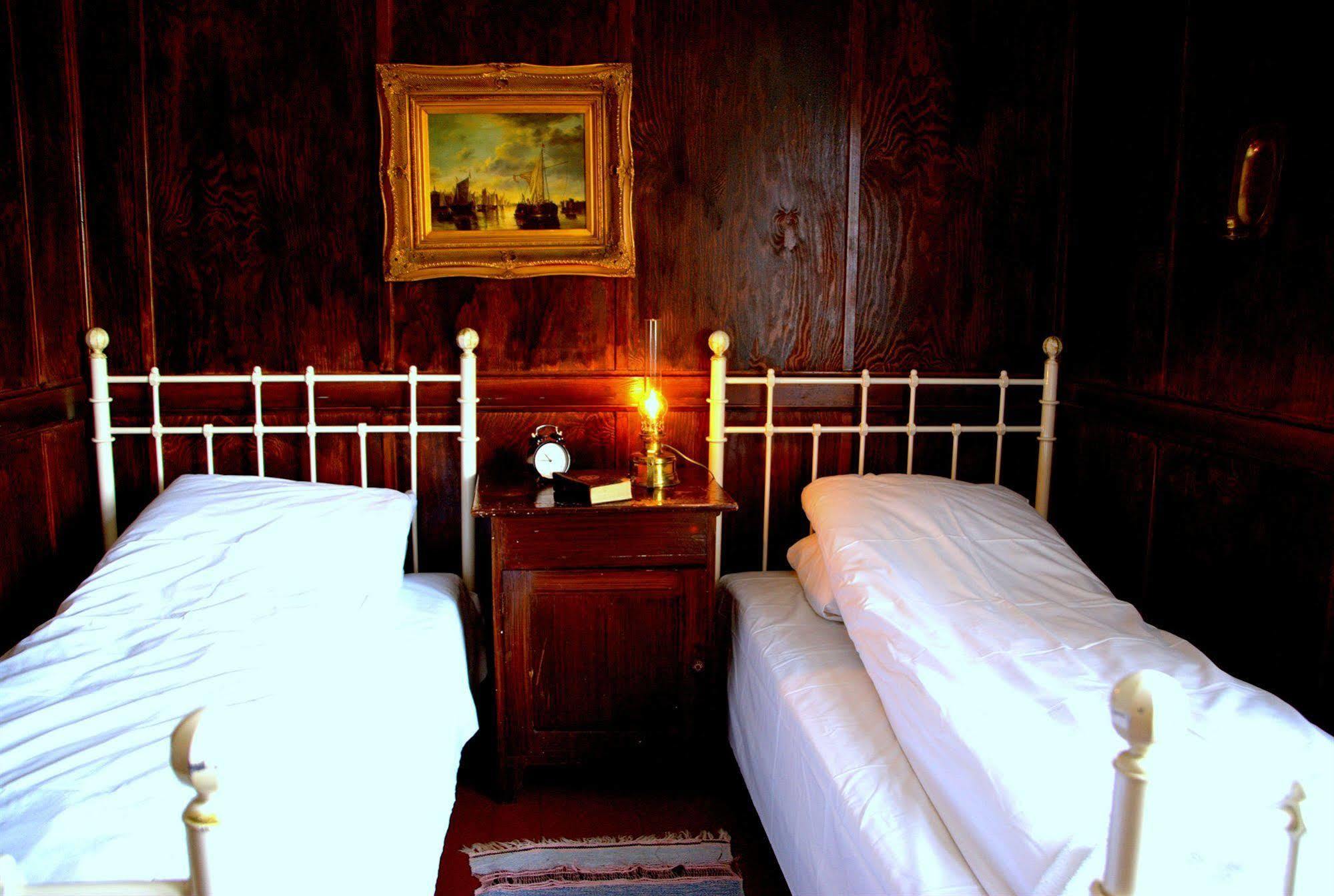 Paulsens Hotel Lyngdal Bagian luar foto