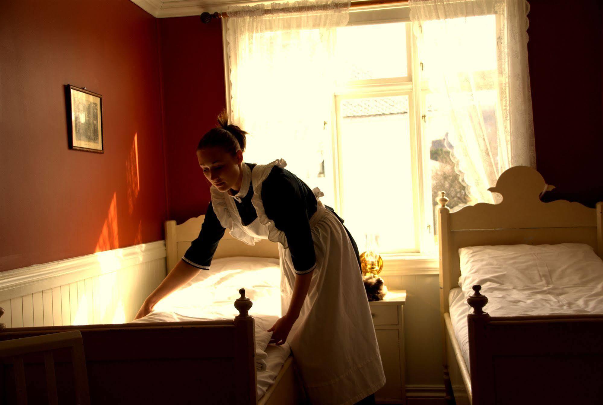 Paulsens Hotel Lyngdal Bagian luar foto