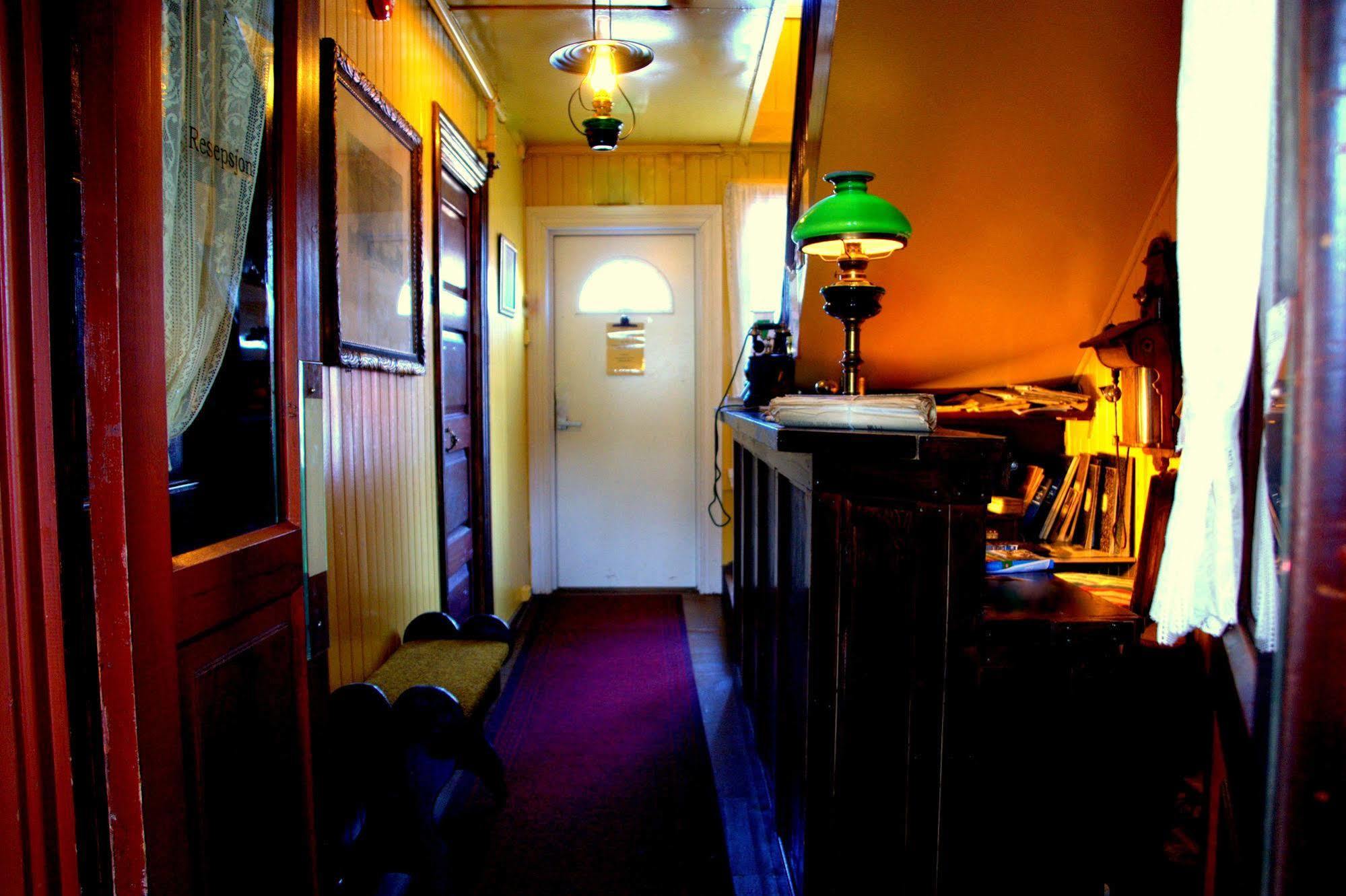 Paulsens Hotel Lyngdal Bagian luar foto
